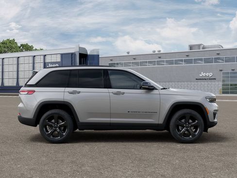 New 2025 Jeep Grand Cherokee Limited w/ Luxury Tech Group II AWD/4WD image 22