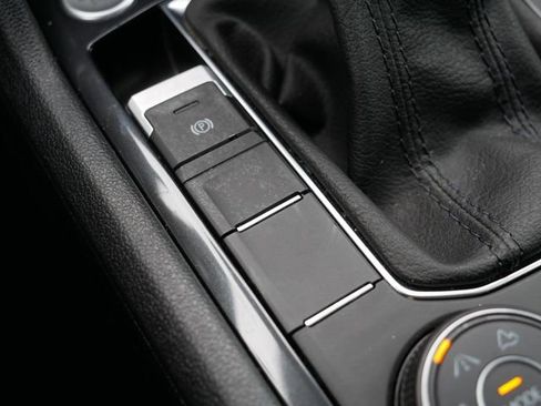 Certified 2024 Volkswagen Tiguan Wolfsburg Edition image 36