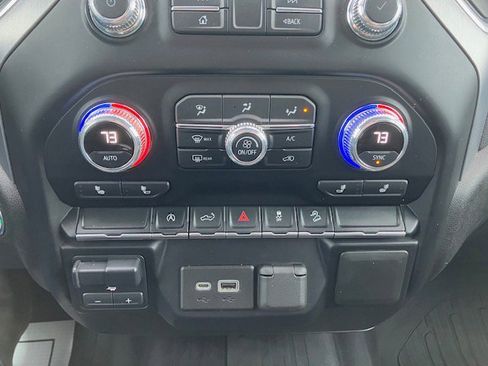 Used 2021 GMC Sierra 1500 SLE image 18