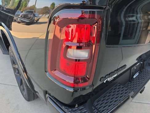 New 2026 RAM 1500 Laramie AWD/4WD image 34