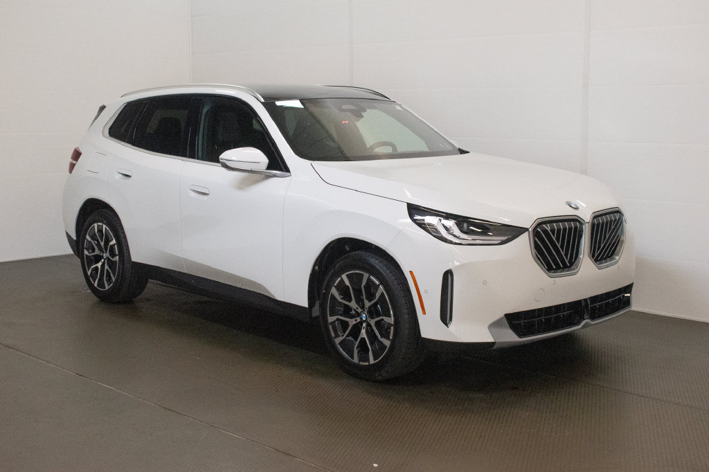 New 2026 BMW X3 xDrive30i w/ Premium Package AWD/4WD image 1