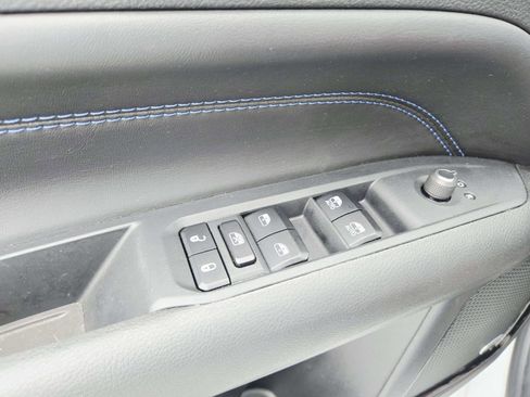 Used 2025 Jeep Compass Limited w/ High Altitude Package image 36