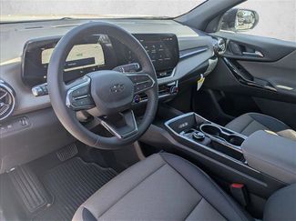New 2026 Chevrolet Equinox LT w/ Convenience Package II FWD video 3