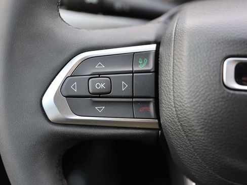 Used 2023 Jeep Compass Latitude AWD/4WD image 38
