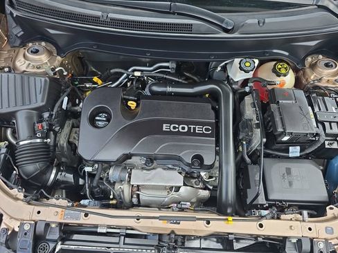 Used 2018 Chevrolet Equinox LS image 29