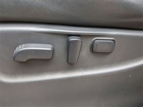 Used 2017 Nissan Armada SL w/ Interior Lighting Package image 13