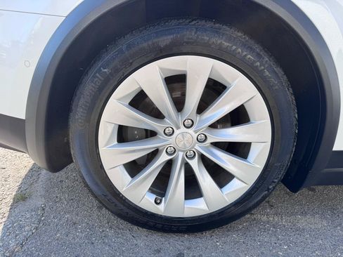 Used 2019 Tesla Model X Long Range AWD/4WD image 11
