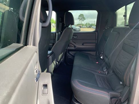 Used 2025 Nissan Frontier PRO-4X w/ Tow Package AWD/4WD image 26