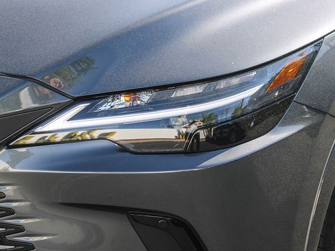 Used 2025 Lexus RX 350h w/ Convenience Package image 5