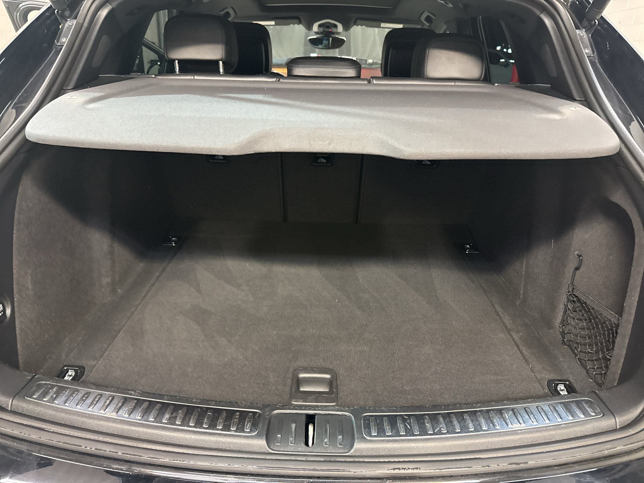 Used 2018 Porsche Macan AWD/4WD image 33