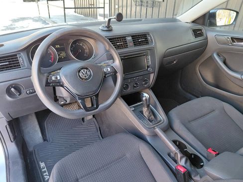 Used 2015 Volkswagen Jetta S image 13