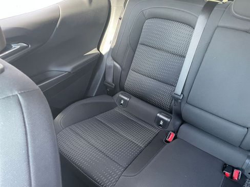 Used 2025 Chevrolet Equinox LT image 38