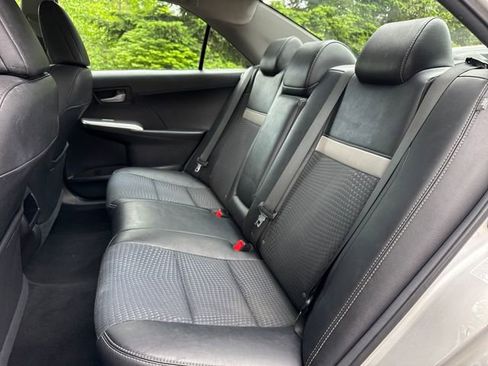 Used 2014 Toyota Camry SE FWD image 20