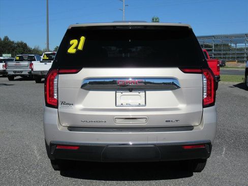 Used 2021 GMC Yukon SLT w/ SLT Luxury Package image 5