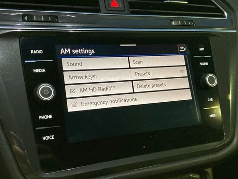 Used 2023 Volkswagen Tiguan SE image 19