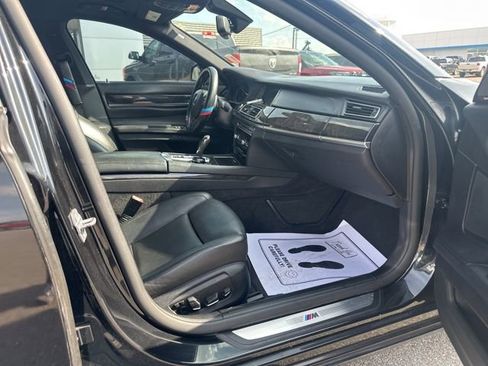 Used 2014 BMW 750Li xDrive image 6