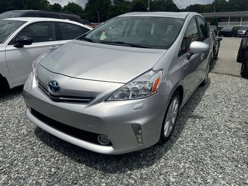 Used 2014 Toyota Prius V Five FWD image 1