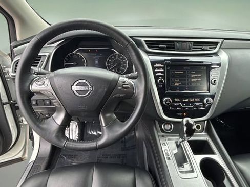 Used 2023 Nissan Murano SV image 9
