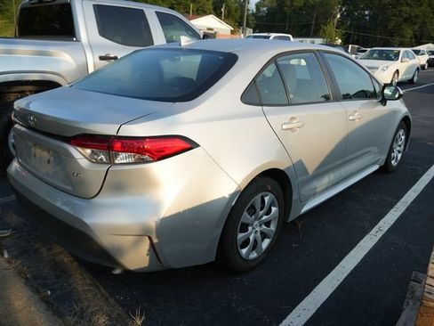 Used 2024 Toyota Corolla LE FWD image 7