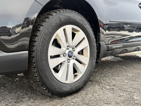 Used 2018 Subaru Outback 2.5i Premium image 10