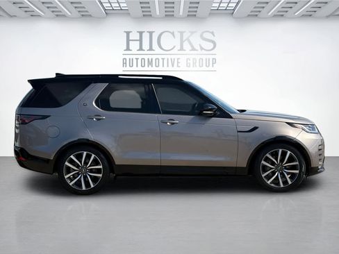 Used 2023 Land Rover Discovery S R-Dynamic AWD/4WD image 4
