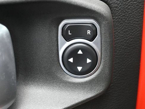 Used 2021 Jeep Wrangler Unlimited Rubicon AWD/4WD image 12