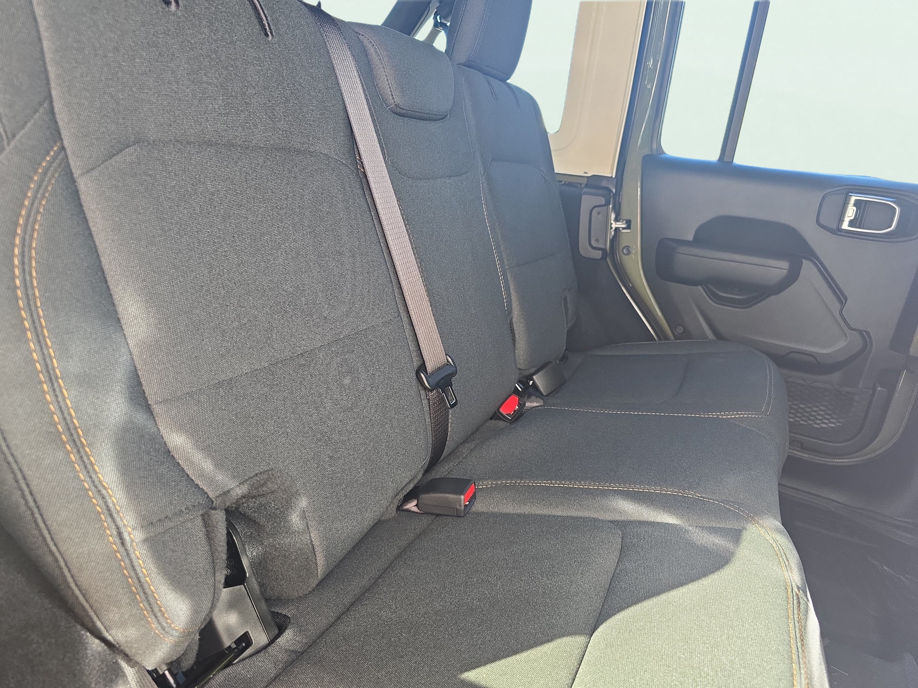 Used 2025 Jeep Wrangler Unlimited Sport AWD/4WD image 16