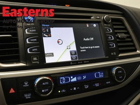 Used 2017 Toyota Highlander Limited Platinum AWD/4WD image 19