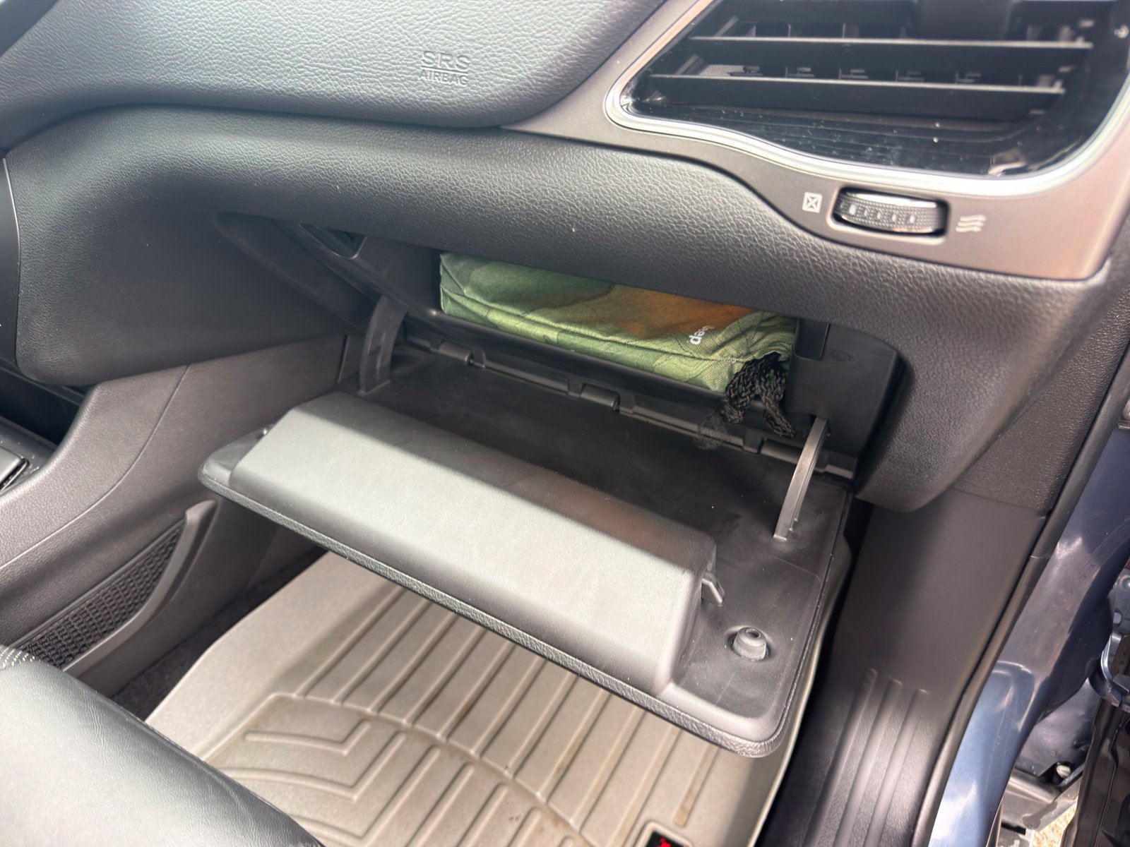Used 2019 Jeep Cherokee Limited AWD/4WD image 40
