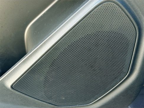 Used 2021 Ford Explorer Limited w/ Equipment Group 301A image 20