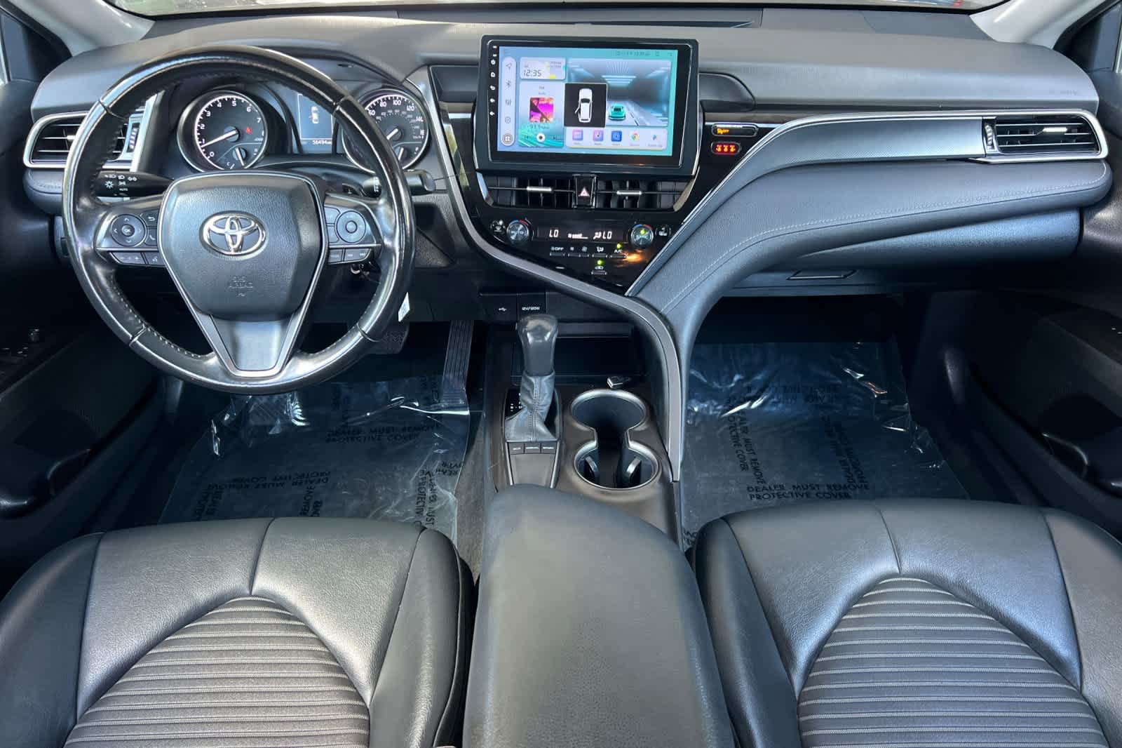 Used 2023 Toyota Camry SE FWD image 3
