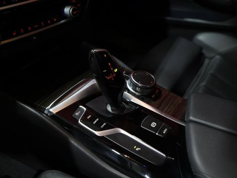 Used 2018 BMW 530i xDrive image 23