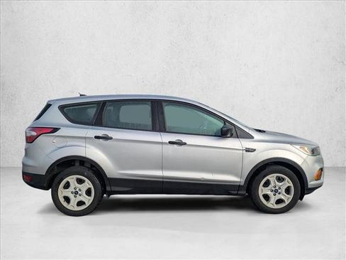 Used 2017 Ford Escape S image 4