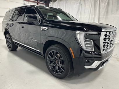 Used 2025 GMC Yukon Denali w/ Sun & Power Step Package