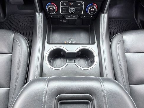 Used 2022 Chevrolet Tahoe LT w/ LT Signature Plus Package image 2