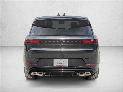 New 2027 Land Rover Range Rover Sport Dynamic SE AWD/4WD image 8