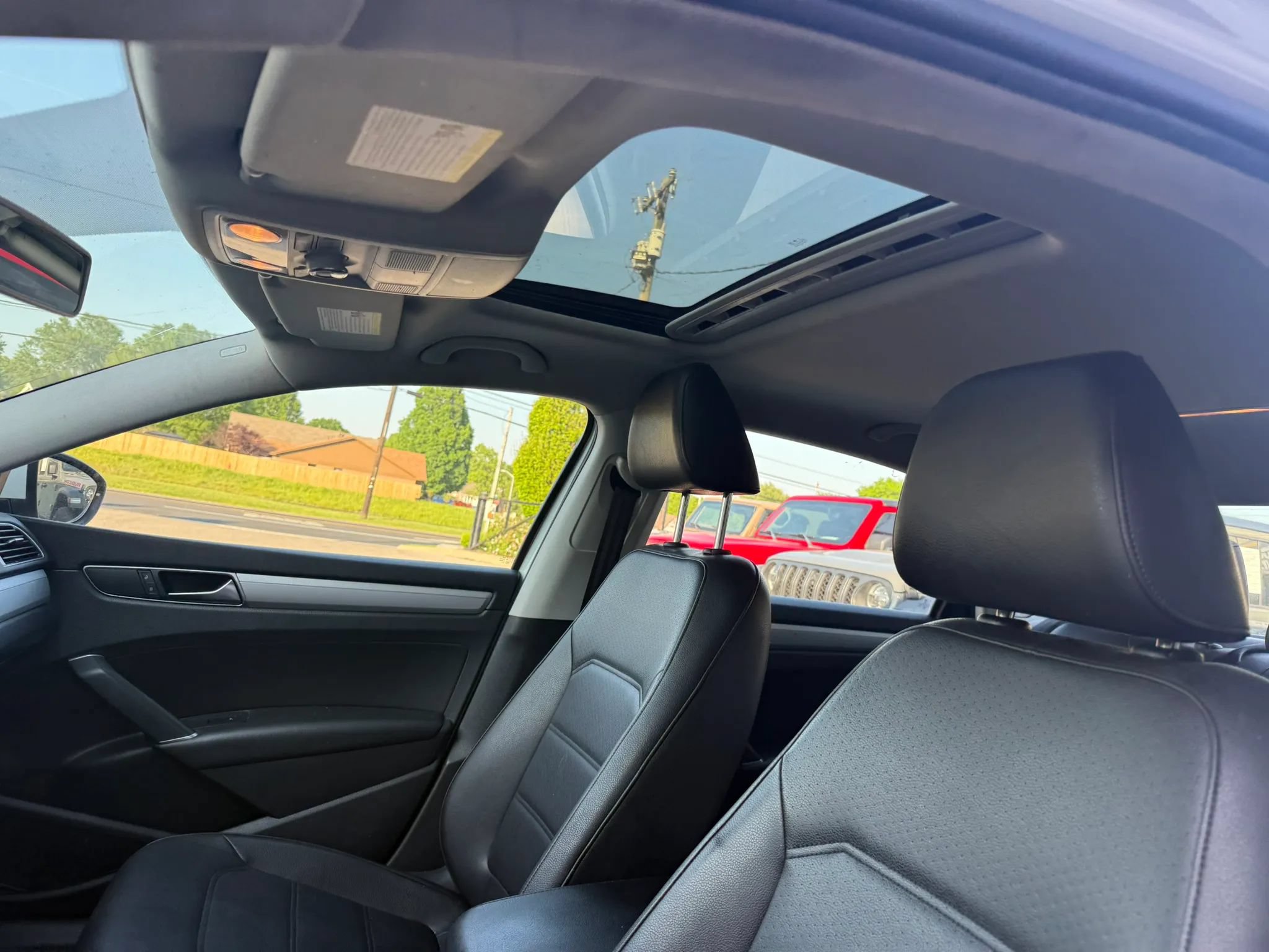 Used 2019 Volkswagen Passat 2.0T Wolfsburg FWD image 11