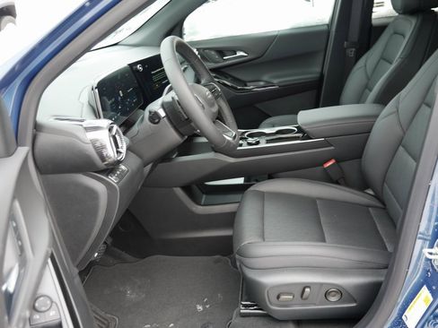 New 2026 Chevrolet Equinox LT image 8