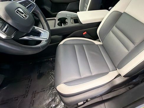 Used 2025 Honda Prologue Touring image 11