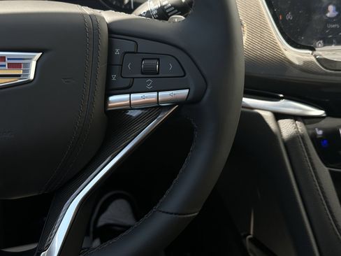 New 2025 Cadillac XT6 Premium Luxury w/ Platinum Package image 17