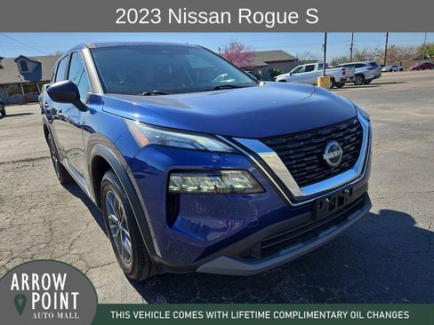 Used 2023 Nissan Rogue S image 2