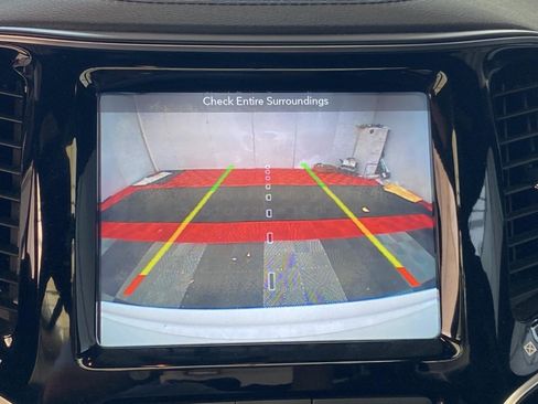 Used 2019 Jeep Cherokee High Altitude FWD image 26