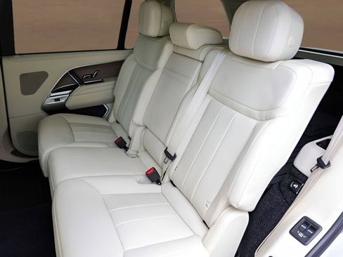 Used 2023 Land Rover Range Rover Long Wheelbase SE AWD/4WD image 21