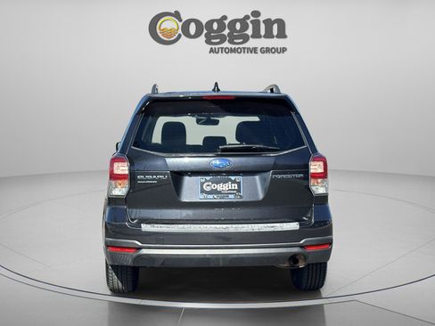 Used 2018 Subaru Forester 2.5i Premium w/ All-Weather Package image 5