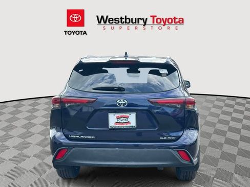 Certified 2025 Toyota Highlander XLE AWD/4WD image 9