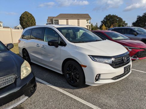 Used 2023 Honda Odyssey Sport image 5