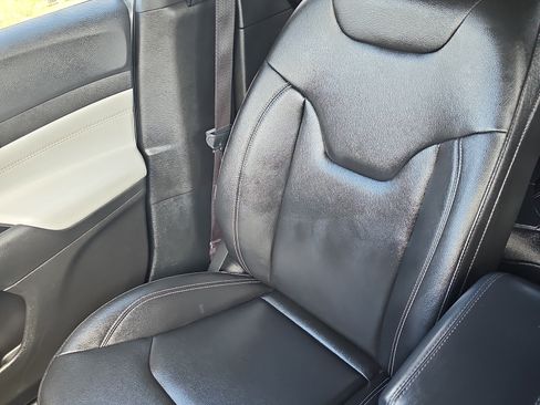 Used 2025 Jeep Compass Limited AWD/4WD image 29
