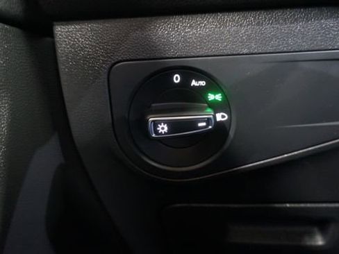 Certified 2023 Volkswagen Tiguan SE image 28