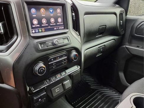 Used 2020 Chevrolet Silverado 1500 Custom Trail Boss w/ Custom Convenience Package AWD/4WD image 9