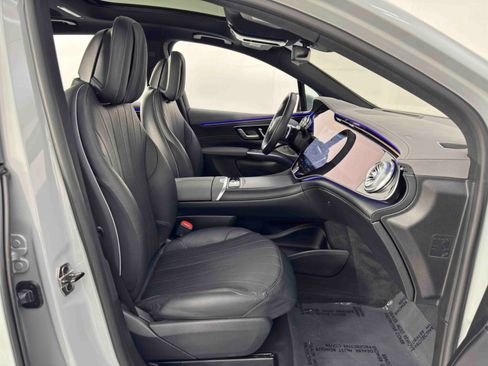 Used 2023 Mercedes-Benz EQS 580 4MATIC SUV image 15